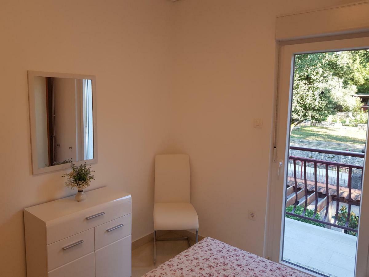 Apartman Vesna Malinska Eksteriør bilde
